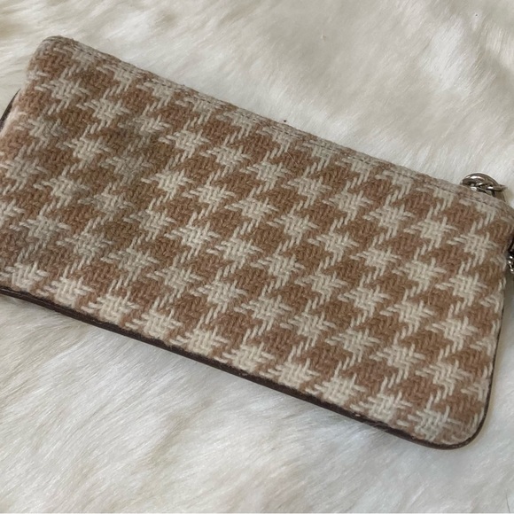 COACH brown houndstooth wristlet purse with outside toggle pocket. - Picture 2 of 4
